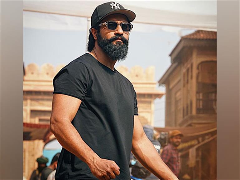 Back in action Vicky Kaushal shares picture from the sets of 