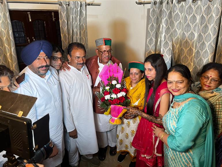 Partibha Patil attended wedding of Granddaughter of Com Jagat Ram Sharma