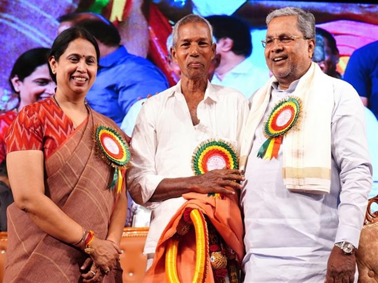 Karnataka CM mulls raising pension for senior citizens to Rs 2,000