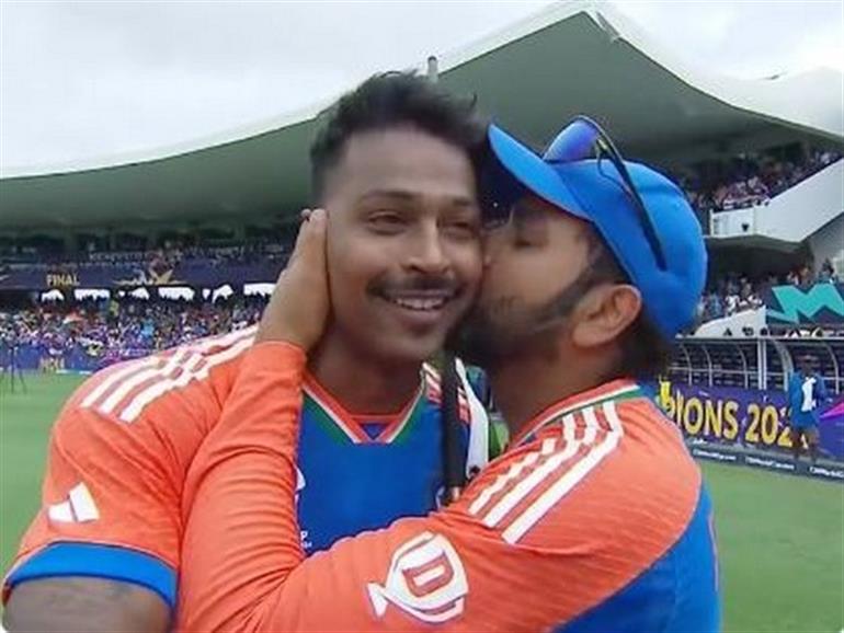 Jubilant Rohit Sharma lifts tearful Hardik Pandya in emotional moment