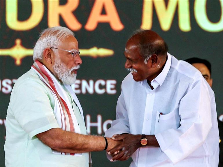 Puducherry set to witness return of Rangasamy-led NDA; Early trends show CM leading from Thattanchavady seat