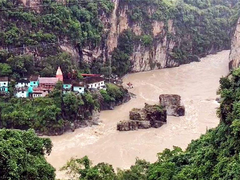 Rudraprayag sees continuous rains, water nearing warning level in Alaknanda, Mandakini rivers