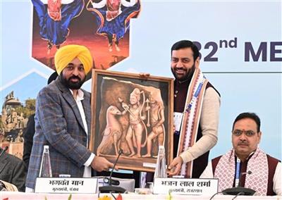 CM reiterates claim of Chandigarh, PU, River waters before Amit Shah