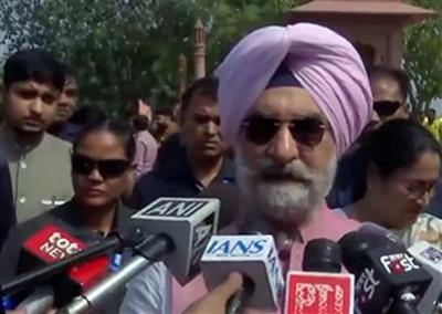 Delhi LG Taranjit Singh Sandhu and CM Rekha Gupta conduct joint inspection at Vasudev Ghat