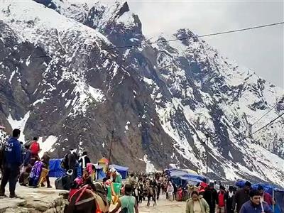 Kedarnath portals open today as fresh snowfall blankets Dham, pilgrims throng shrine