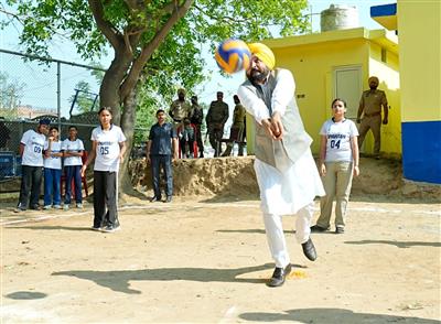 CM Bhagwant Singh Mann inaugurates 250 Pendu Khed Maidan with world-class facilities, says international-level athletes will emerge from Punjab’s villages