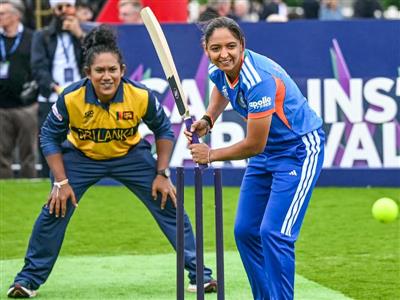 Women’s T20 WC: Lucky to have Harmanpreet around, she will put her best foot forward, says Muzumdar