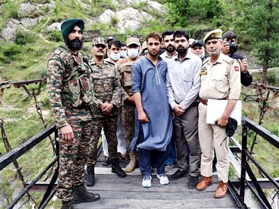 Pakistani national who crossed LoC in J-K's Kupwara repatriated after probe
