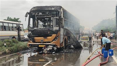 2 Killed, 4 Injured as Sleeper Bus Hits Vehicles Near Pathankot