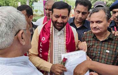 HUWJ submits memorandum to CM Nayab Singh Saini; demands implementation of cashless medical facility
