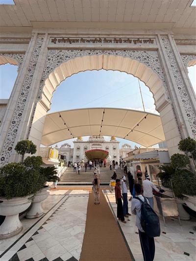 DSGMC installs new Shed for the convenience of devotees at Gurdwara Sri Bangla Sahib