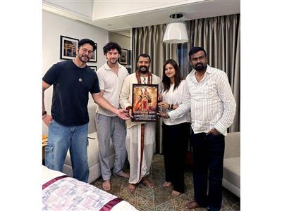 'Mahakavya Shri Ramayan Katha' cast meets 'Hanuman Ansh' star Shobinaw Satyaa in Varanasi