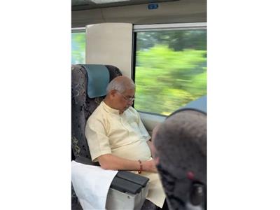 Newly appointed Tamil Nadu Governor Rajendra Arlekar maintains schedule, travels to Palakkad